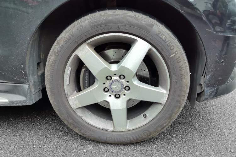 Used Mercedes-Benz M-Class 2014 ML 400 4MATIC Luxury Model Exterior 1