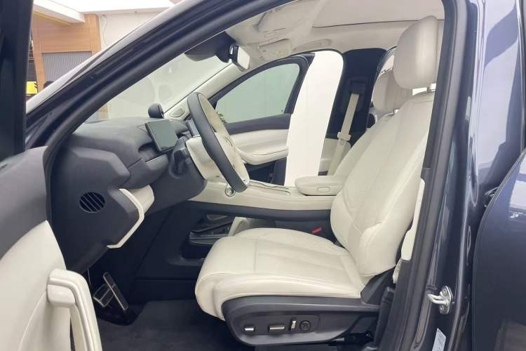 Used Nio ES7 2022 75 kWh Left Front Seat