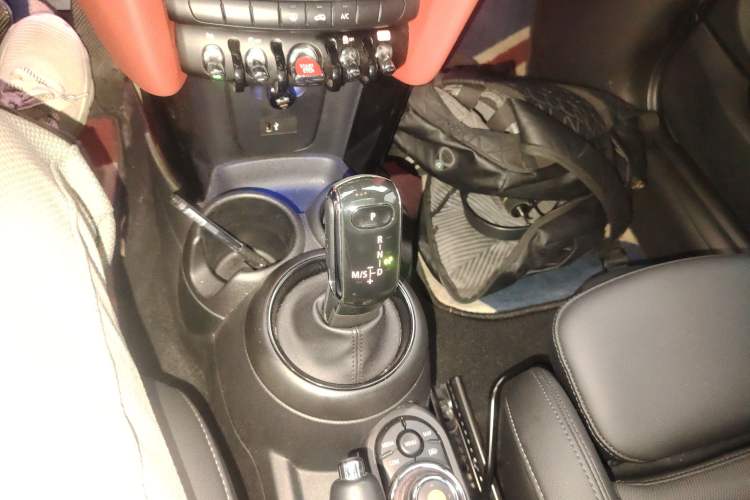Used MINI 2021 1.5T COOPER Classic Edition Gear Lever