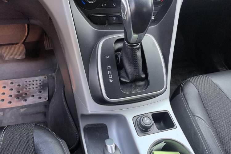 Used Ford Kuga 2013 1.6L GTDi Two-Wheel-Drive Trend Model