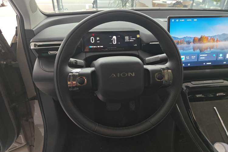 Used AION V 2024 Aion Tyrannosaurus 650 Smart Premium Edition
