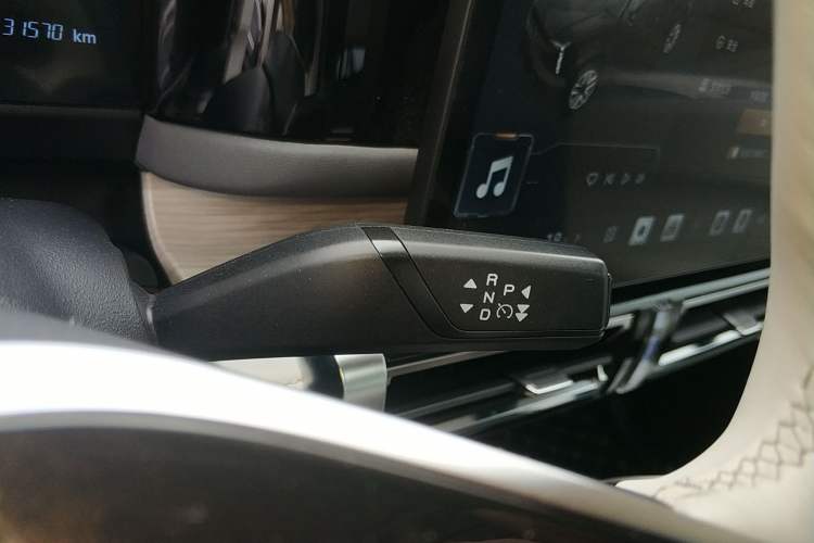 Used iCAR 03 2024 501km Two-Wheel Drive Long-Range Version Gear Lever