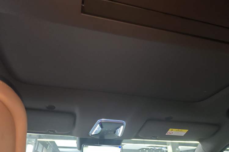 Used Denza N9 2026 Model Zunyue Model Headliner