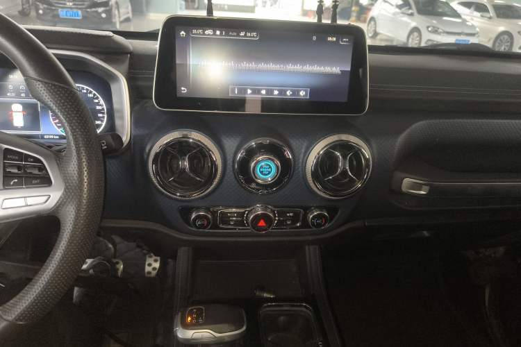 Used BAIC Off-Road BJ40 2020 2.0T Automatic Two-Wheel Drive Urban Hunter Edition Pioneer Version
