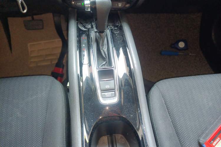 Used Honda Vezel 2015 1.5L CVT two-wheel drive Comfort trim
