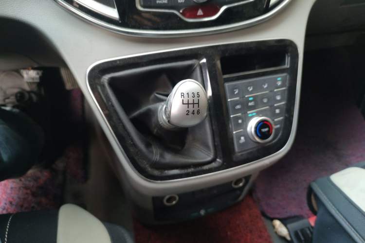 Used JAC Refine M4 2017 2.0T Manual Luxury Smart Version
