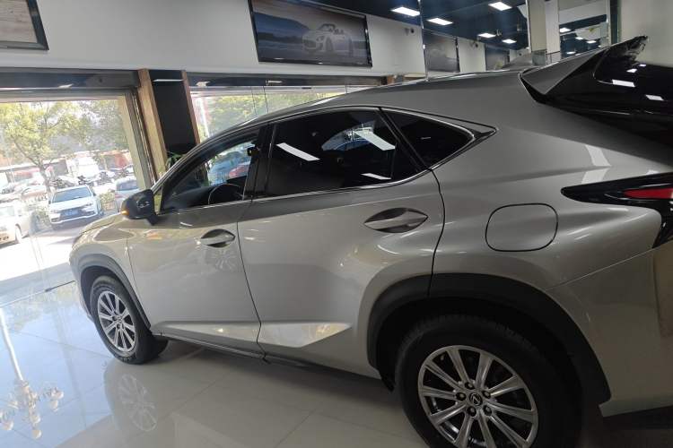 Used Lexus NX 2020 200 Front-Wheel Drive Vmotion Edition China VI Standard