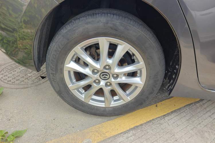 Used Mazda 3 Axela 2017 Hatchback 1.5L Automatic Comfort Model Emission Standard China V