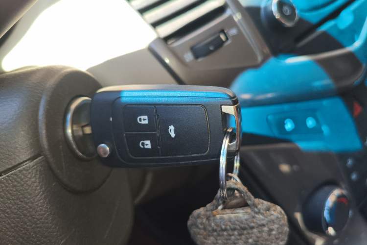 Used Chevrolet Cruze 2015 1.5L Classic SE AT Vehicle Key