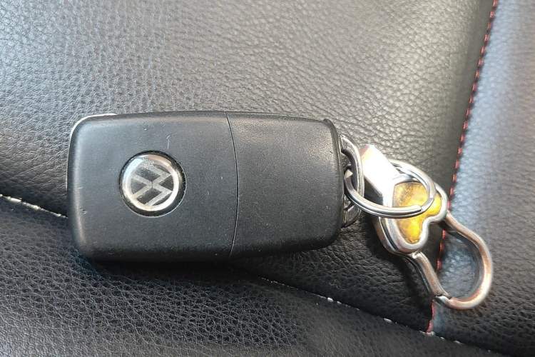 Used Volkswagen Golf 2011 1.6L Automatic Fashion Edition