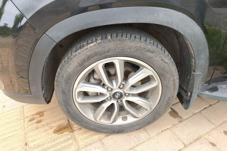 Used Hyundai ix35 2019 2.0L Automatic 2WD Zhiyong·Changxiang Edition China VI Standard Left Front Wheel Hub