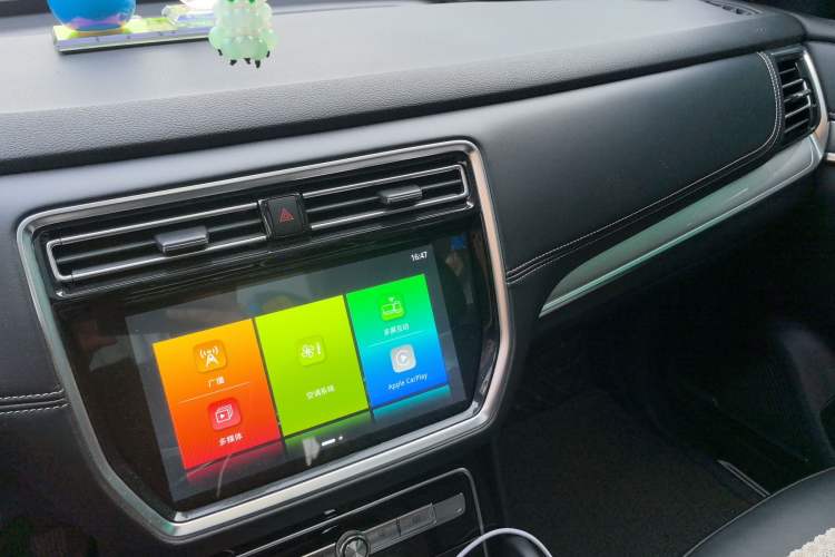 Used Roewe RX8 2019 30T Two-Wheel Drive Supreme Flagship Edition
