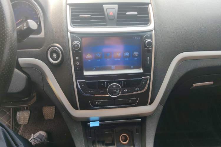 Used Geely Auto Emgrand 2016 Hatchback RS 1.5L Manual - Upward Edition
