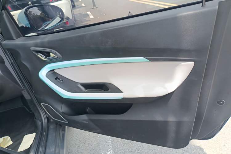 Used Chery New Energy Little Ant 2021 200 000 Yuan Ant Fan Edition Energized Version NMC Lithium Battery 408 km Right Front Door Interior