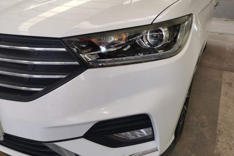 Used Baojun 360 2019 1.5L Manual Luxury Version China VI Left Front Headlight