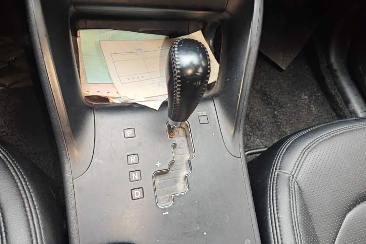 Used Hyundai ix35 2013 2.0L Automatic Two-Wheel Drive Smart GLS China IV Standard