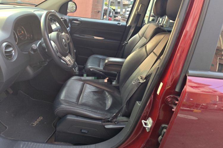 Used Jeep Compass 2013 2.0L two-wheel drive luxury version
