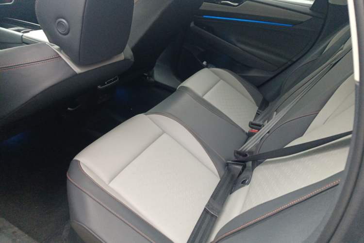 Used Volkswagen ID.7 VIZZION 2024 AIR model Left Rear Seat