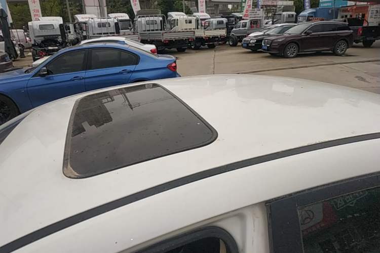 Used Geely Auto Emgrand GL 2017 1.3T Manual Elite Model Roof