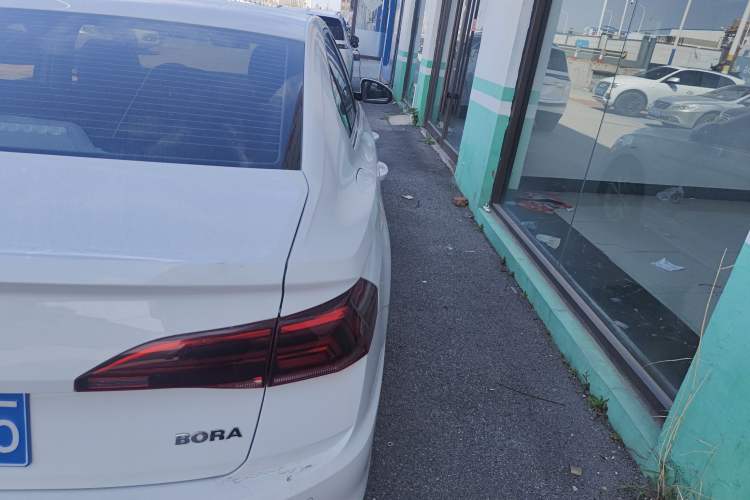 Used Volkswagen Bora 2020 1.5L Automatic Comfort Model Right Rear Taillight