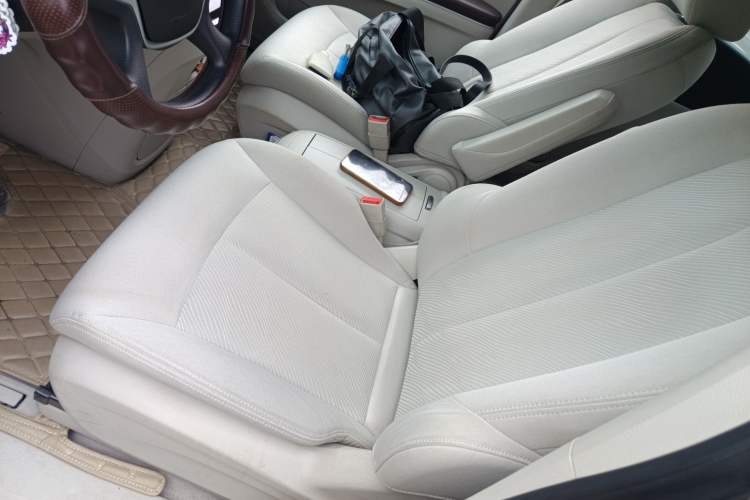 Used Buick GL8 2022 Land Cruiser Executive Class 652T Comfort Model Left Front Seat