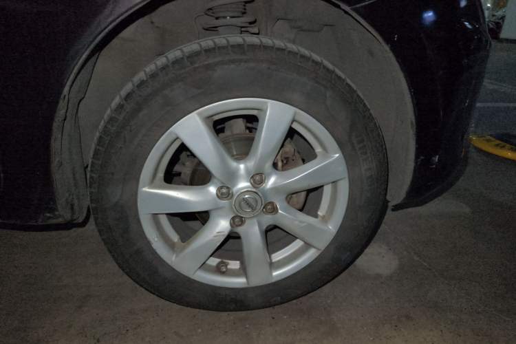 Used Nissan March 2010 1.5L Manual E-Xuan Edition Right Front Wheel Hub