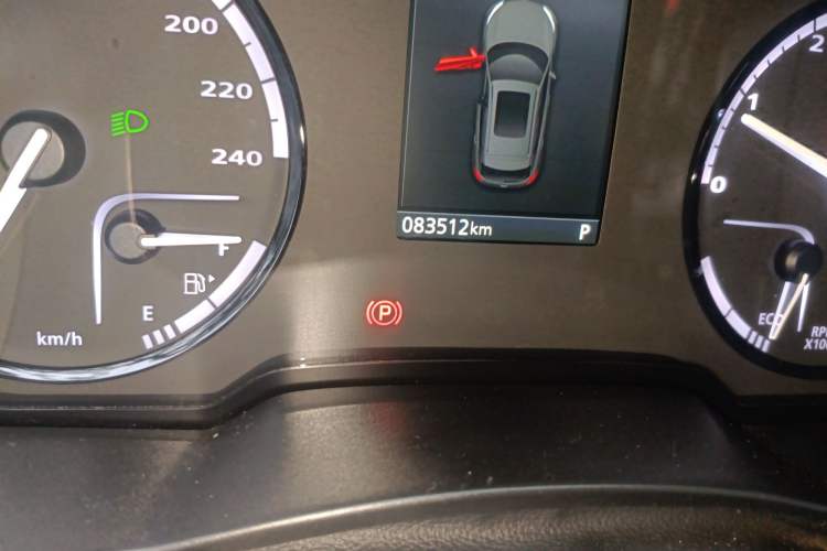 Used Qoros 5 2017 1.6T Automatic Flagship Model Odometer Close Up