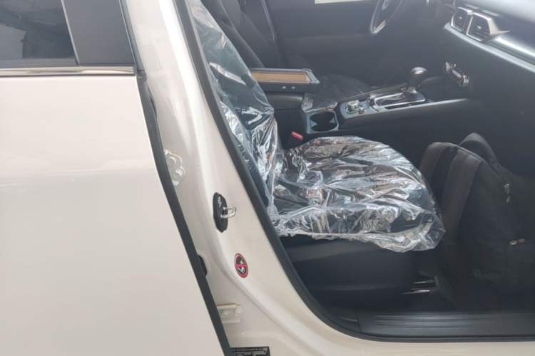 Used Mazda CX-5 2025 2.0L Automatic Two-Wheel Drive Comfort Version Right Front Seat