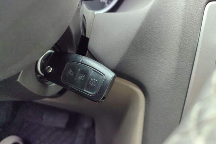 Used Ford Focus 2013 Hatchback Classic 1.8L Automatic Fashion Edition Vehicle Key