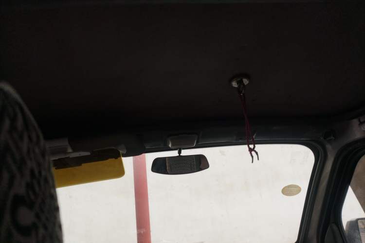 Used BAIC Weiwang 306 2013 1.2L Value Edition Comfort Type 7 Seats A12 China IV Emission Standard Headliner