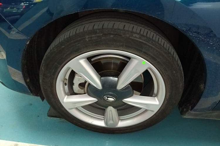 Used ORA Good Cat 2021 400km Standard Range Venus Edition Lithium Iron Phosphate Left Front Wheel Hub