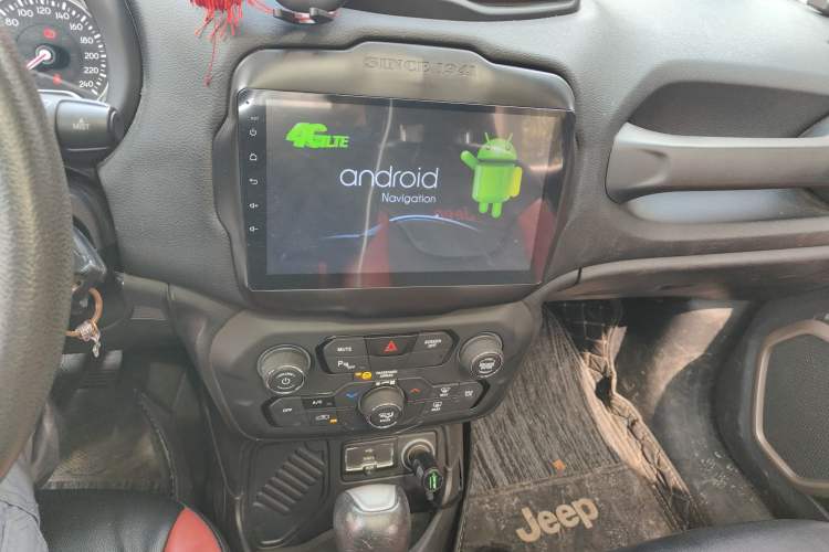 Used Jeep Renegade 2018 Connected Large Screen Version 180T Automatic High-Energy Edition
