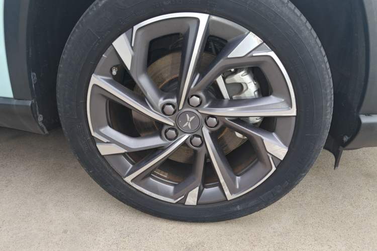 Used XPeng G3 2022 G3i 520G+ Right Front Wheel Hub