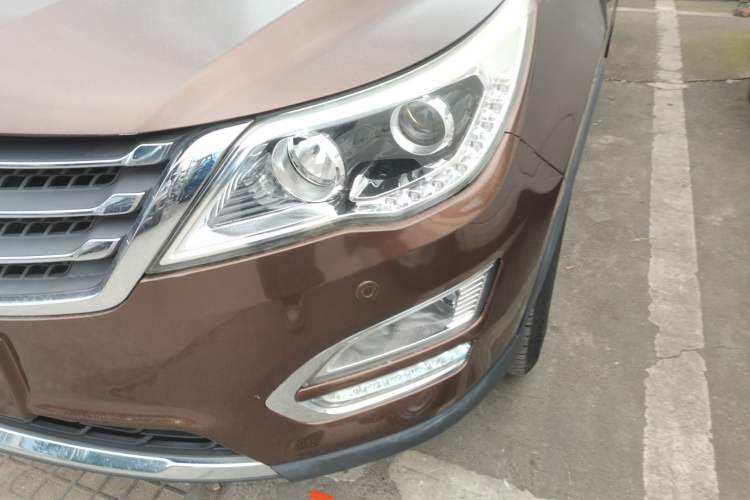 Used Baojun 560 2015 1.8L manual luxury version
