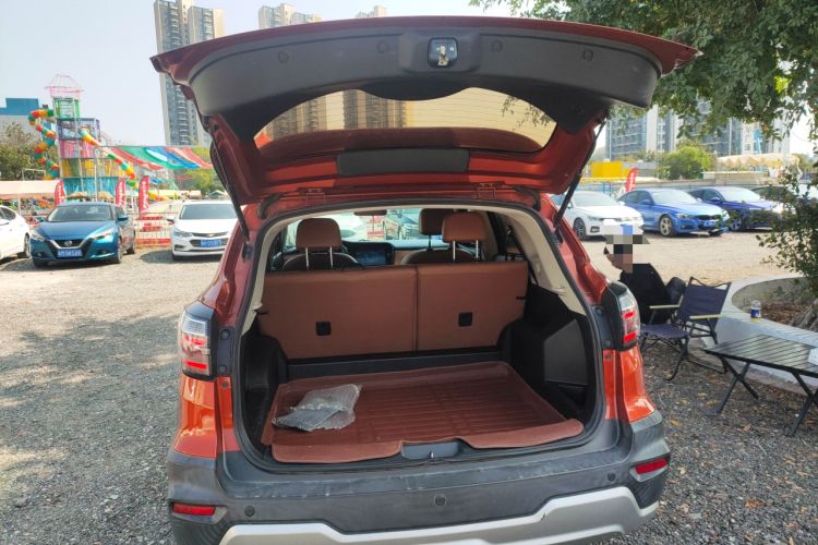 Used Venucia T70 2018 2.0L CVT Smart Enjoyment Sport Edition
