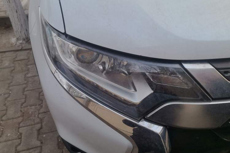 Used Mitsubishi Outlander 2019 2.0L Two-Wheel Drive Comfort Edition 5 Seats China V Standard Right Front Headlight