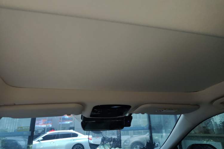 Used Toyota Camry 2024 Dual-Engine 2.5HG Prestige Edition Headliner