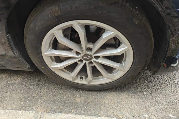 Used Audi A6L 2021 40 TFSI Luxury Prestige Edition Right Front Wheel Hub