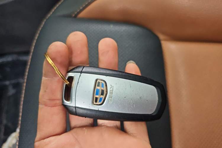 Used Geely Auto Vision X6 2016 1.3T CVT Flagship Model