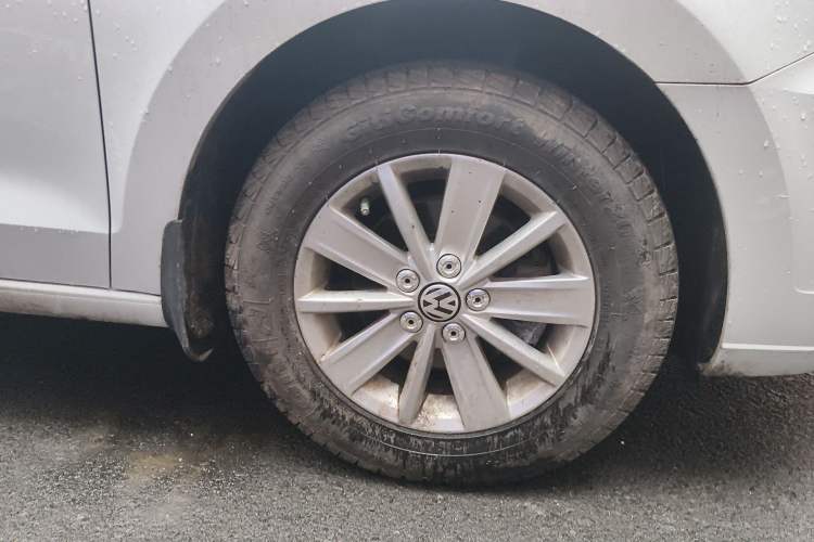 Used Volkswagen Jetta 2017 1.4L Manual Fashion Edition
