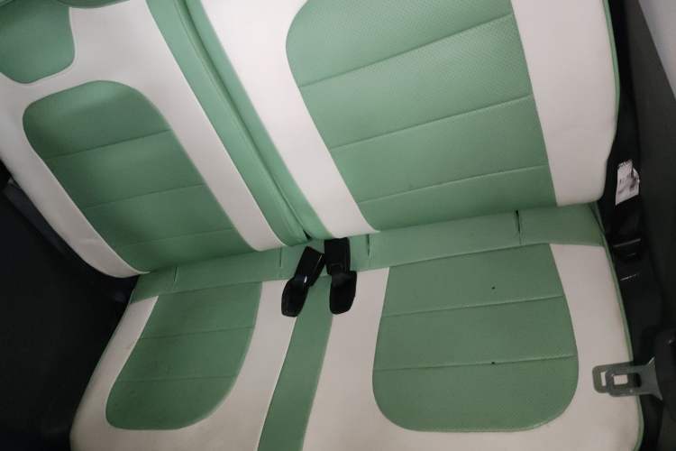 Used Wuling Hongguang MINIEV 2021 Macaron Premium Model – Lithium Iron Phosphate Left Rear Seat