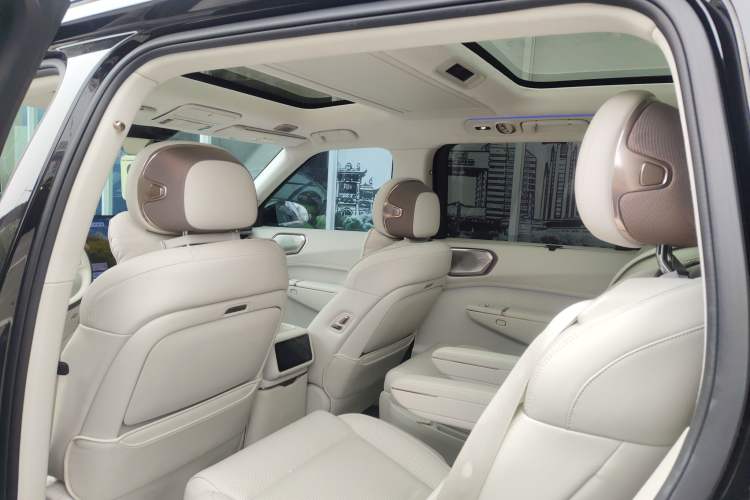 Used Lynk & Co 900 2025 2.0T Ultra
