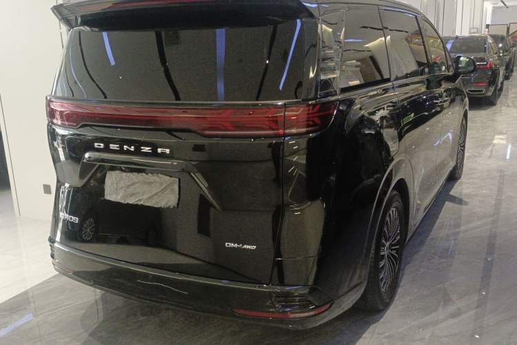 Used Denza D9 2022 DM-i 970 Four-Wheel Drive Prestige Model