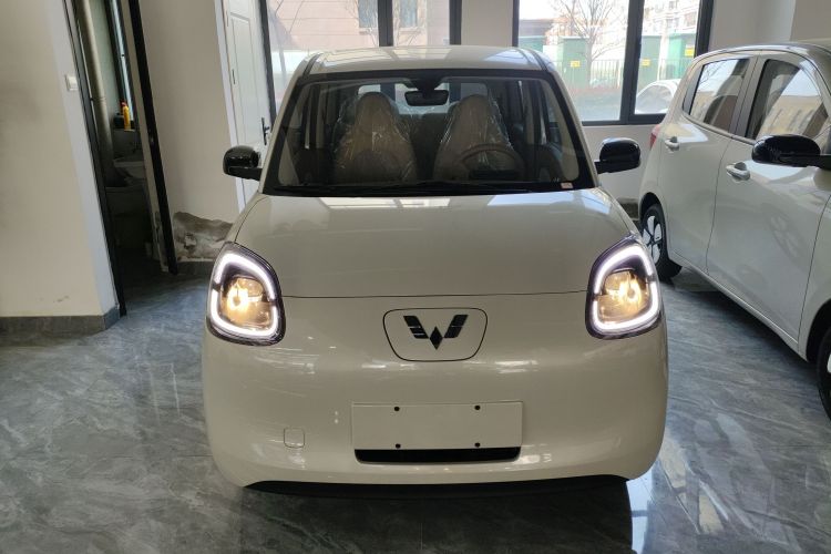 Used Wuling Hongguang MINIEV 2025 Four-Door Version Advanced Edition Front