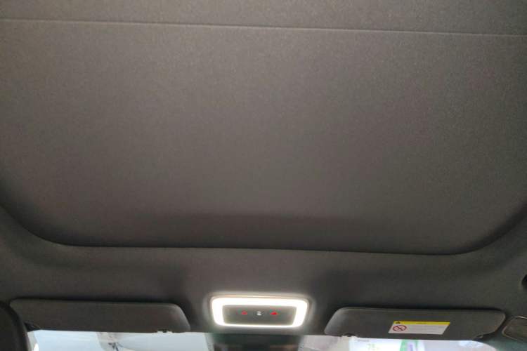 Used Zeekr 7X 2025 100 kWh Long-Range Rear-Wheel Drive with Intelligent Driving Features