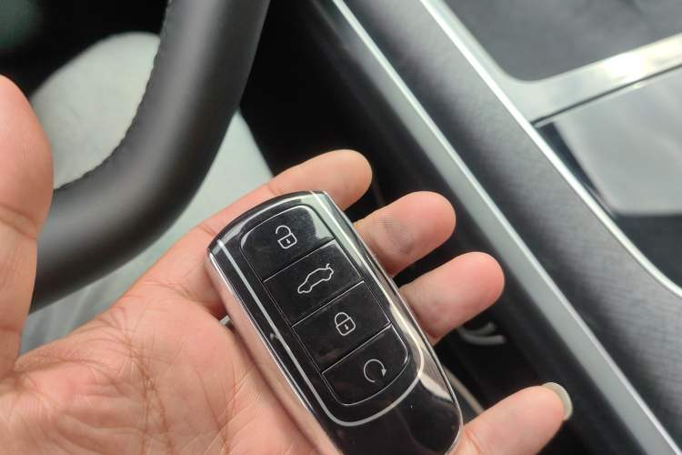 Used Chery Tiggo 9 2023 2.0T Dual-Clutch Two-Wheel Drive Leading Edition 5 Seats
