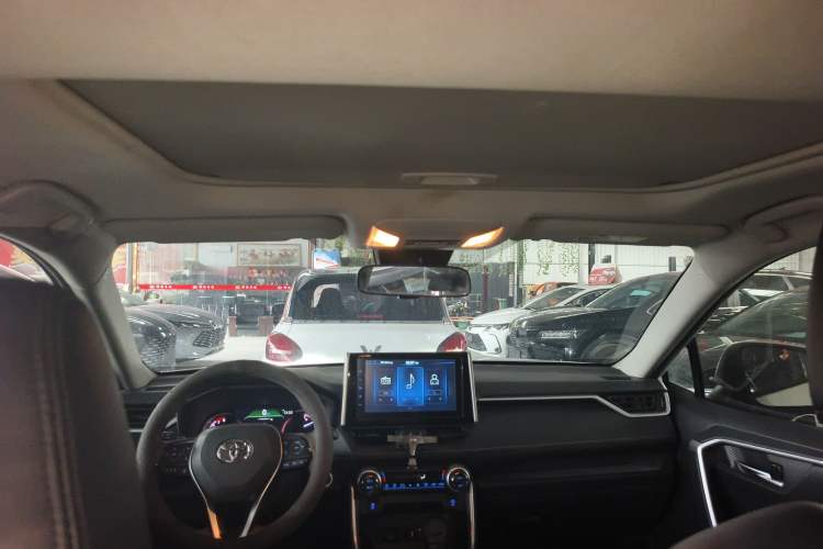 Used Toyota RAV4 2020 2.0L CVT Two-Wheel Drive Fashion Edition
