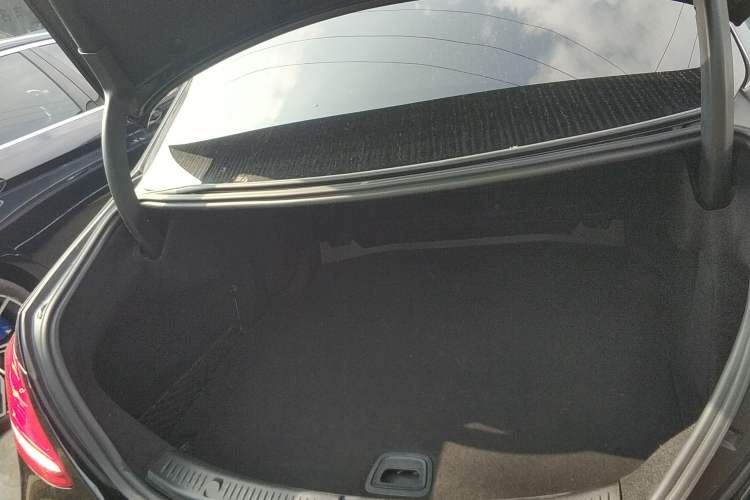 Used Mercedes-Benz E-Class 2020 Facelift E 260 L
