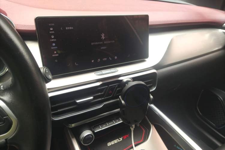 Used Geely Auto Coolray 2019 260T DCT Explorer China V Standard Audio And AC Panel