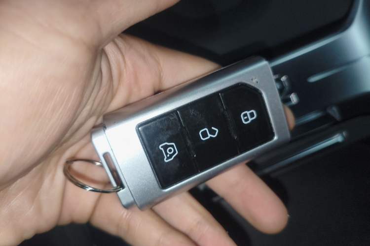 Used 212 T01 2024 2.0T Mechanic